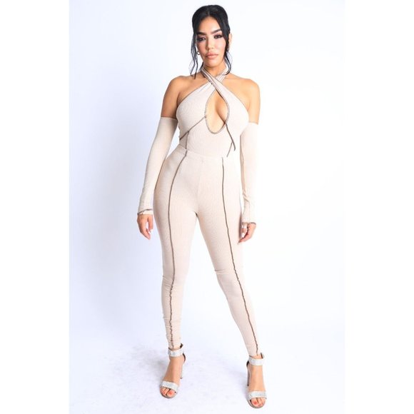 Women's Overlock Detailed Cross Halter Keyhole Neck Off The Shoulder 2 Piece Set - Picture 10 of 12